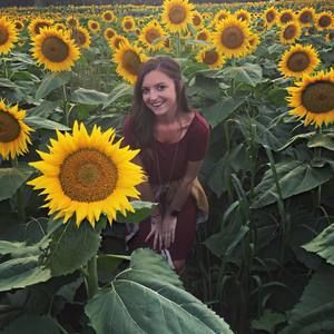 Meet your Posher, Carli